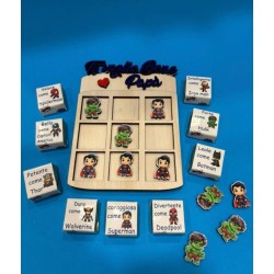 Tris in Legno con Pedine Supereroi e Cioccolatini – Gioco Artigianale e Idea Regalo Originale