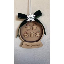 Palla di Neve in Legno “Family” – Magica Decorazione Artigianale che Celebra la Famiglia